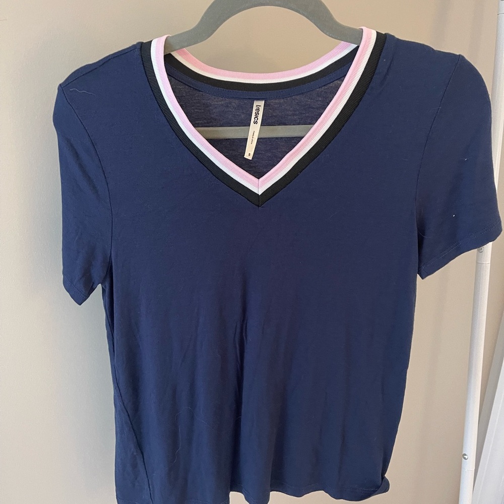 Tresics Blue Short Sleeve V Neck Tee with Pink and Black Trim S
